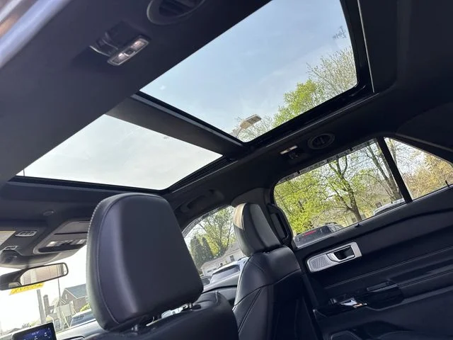 Used 2021 Gray Ford ST image 18
