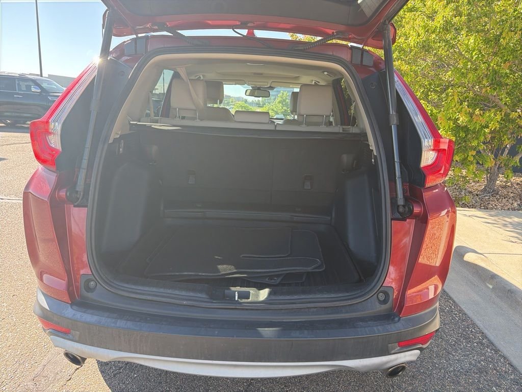 Used 2018 Red Honda Touring image 6