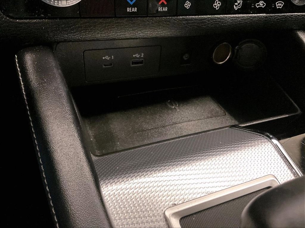 Used 2022 White Mitsubishi SEL image 26