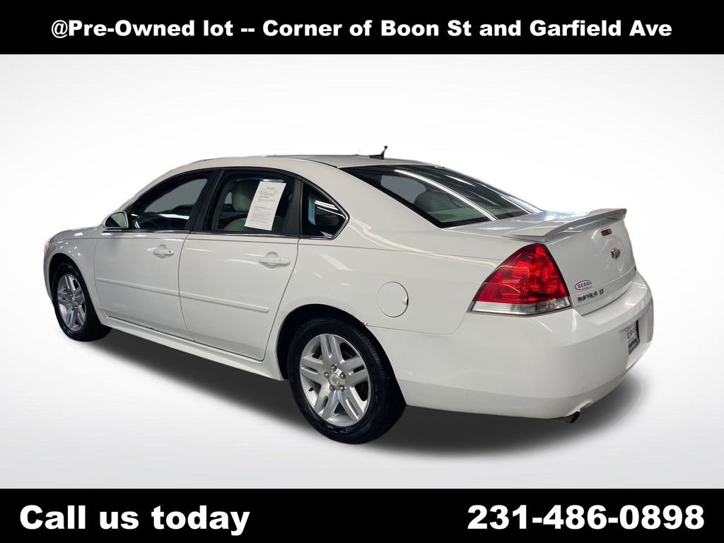 Used 2012 White Chevrolet LT image 3