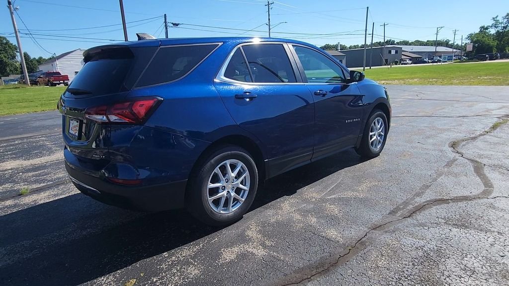 Used 2022 Blue Chevrolet LT image 8