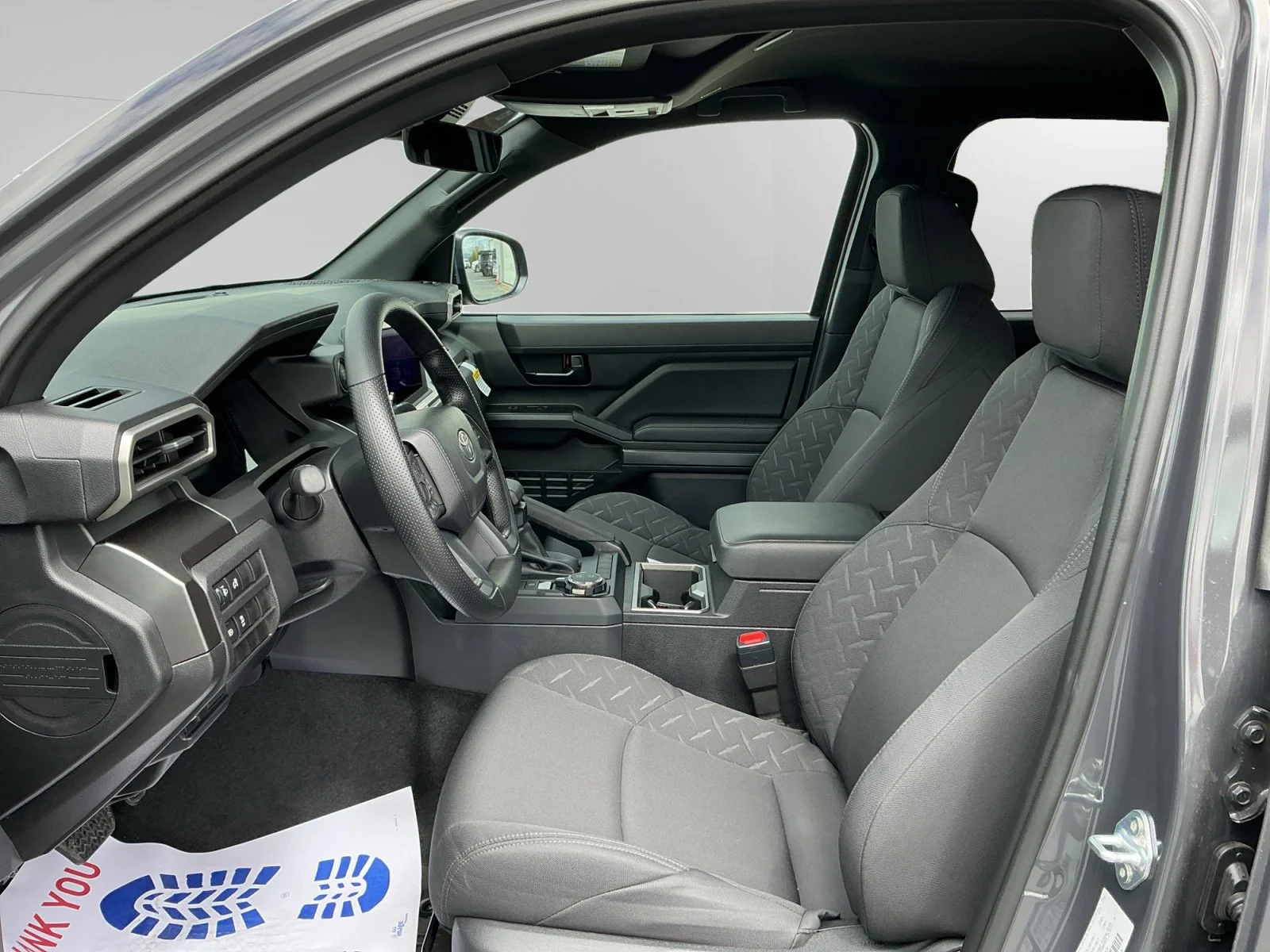 2026 Toyota Tacoma SR5 - Photo 9
