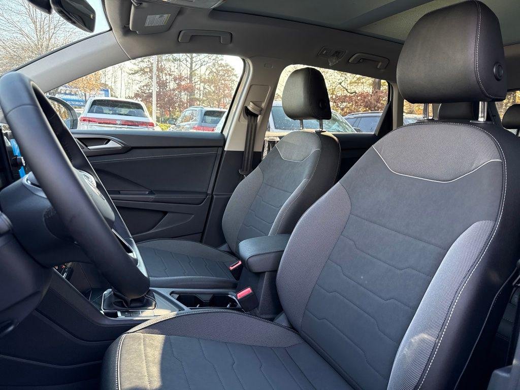2026 Volkswagen Taos SE Black - Photo 12