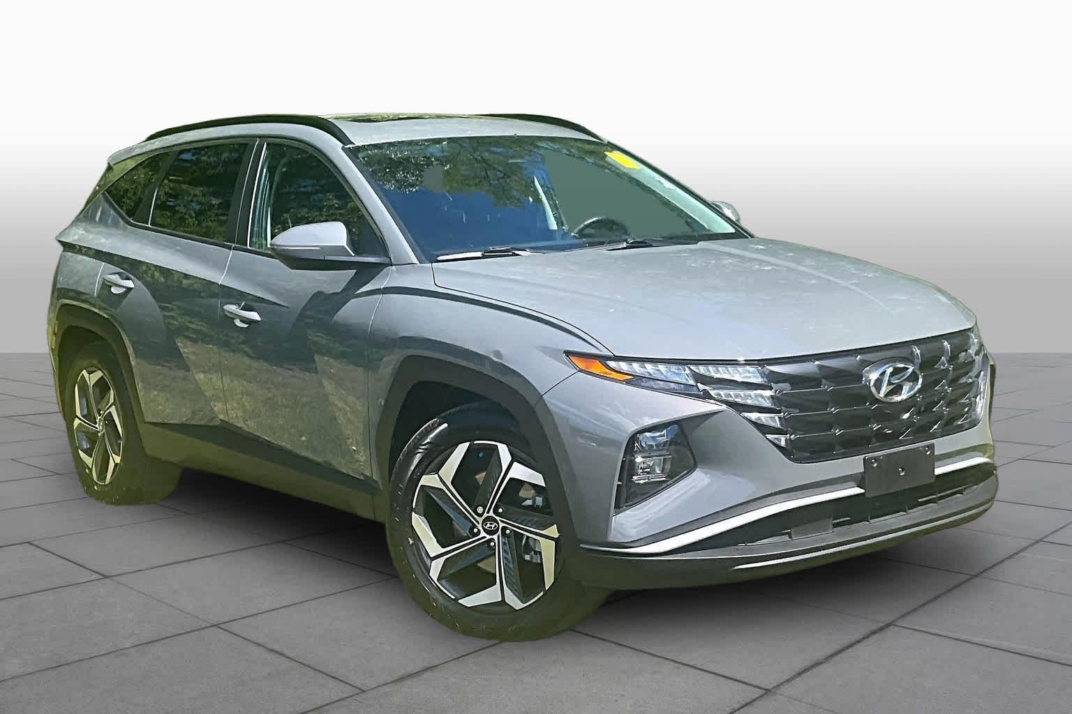 Used 2024 Hampton Gray Hyundai SEL image 3