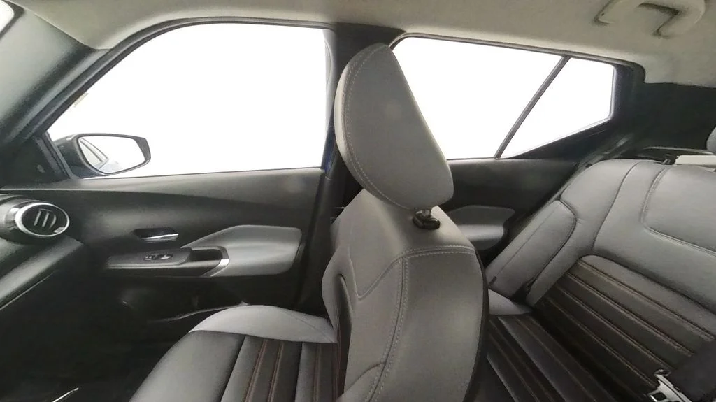 Used 2023 Blue Nissan SR image 23