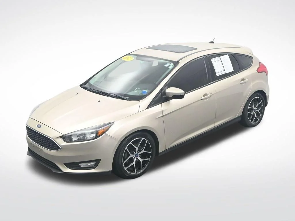Used 2017 White Gold Metallic Ford SEL image 34