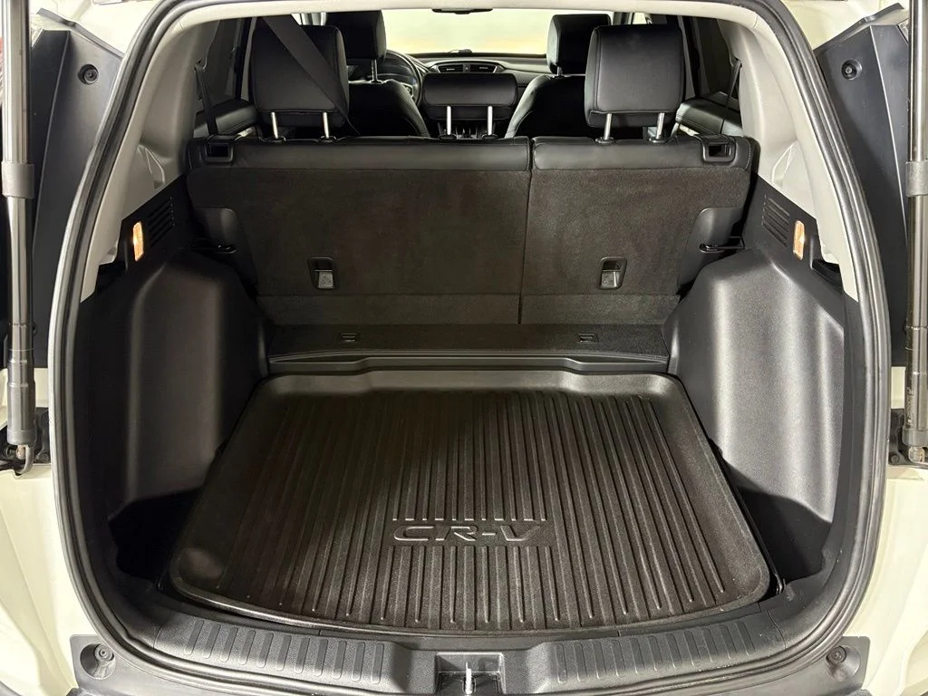Used 2021 White Honda EX-L image 39
