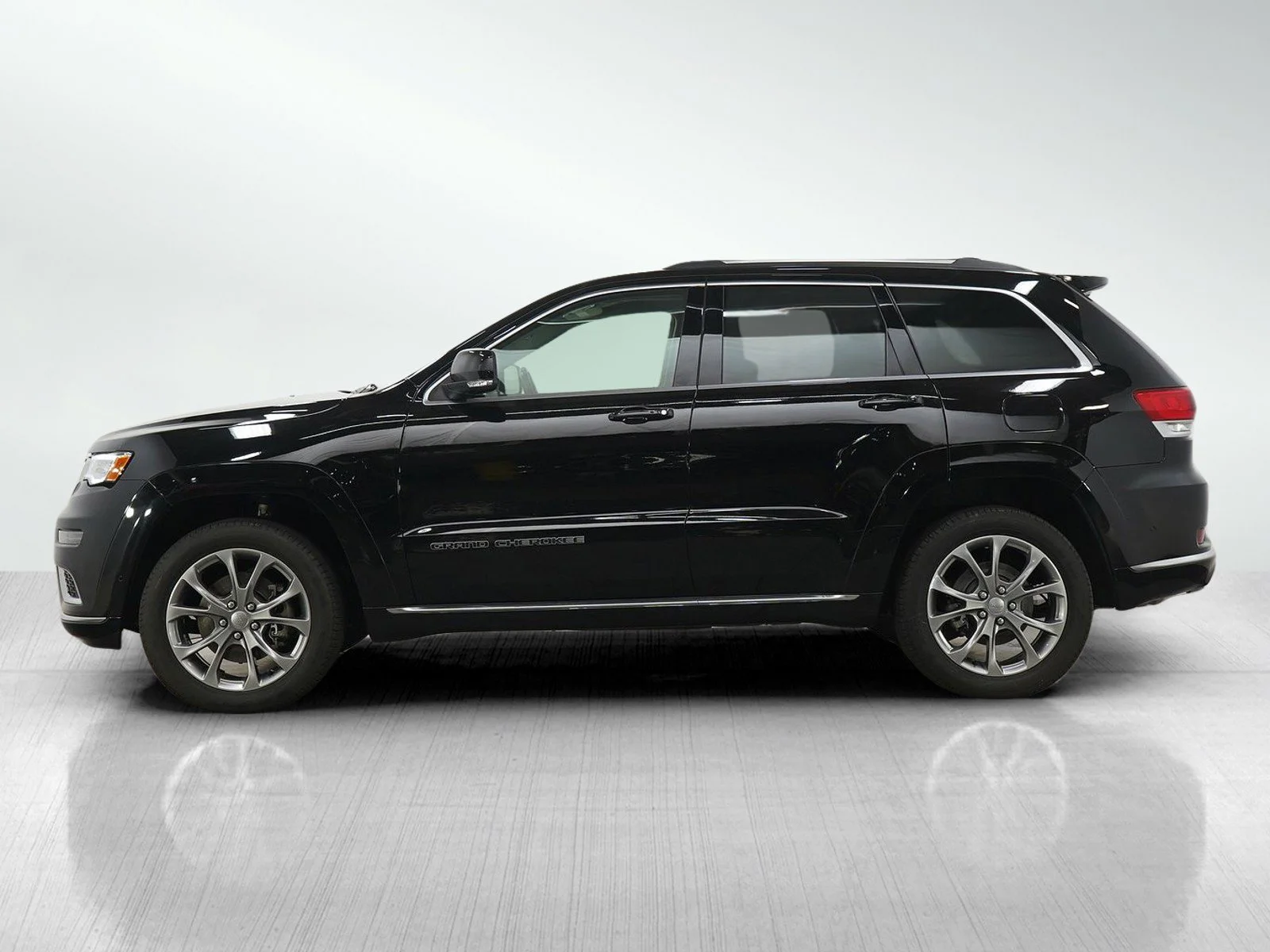 Used 2021 Jeep Grand Cherokee Summit with VIN 1C4RJFJT2MC603732 for sale in Hopkins, Minnesota