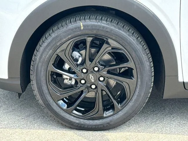 New 2027 Summit White Chevrolet RS image 11