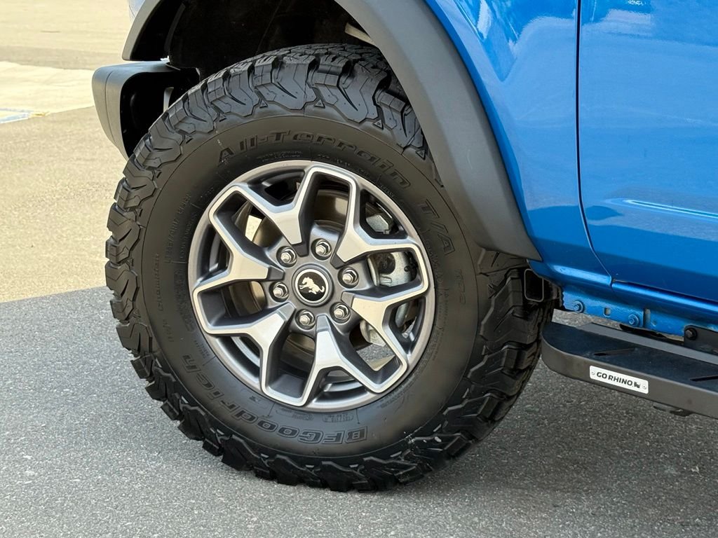 Certified Used 2025 Blue Metallic Ford Badlands image 20