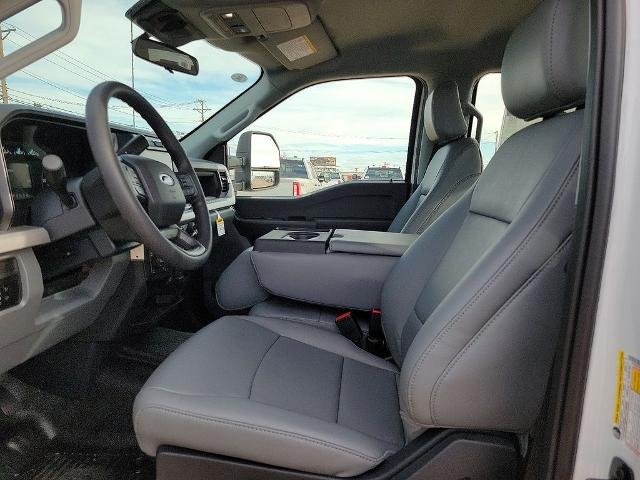 New 2026 Oxford White Ford F-250® XL image 19