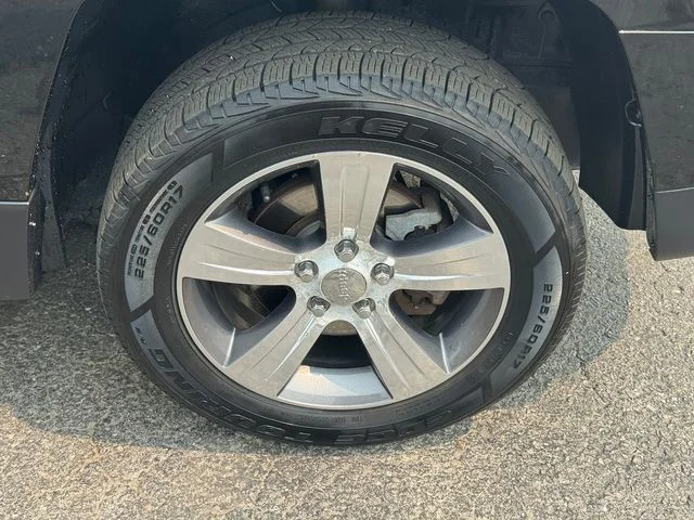 Certified Used 2016 Black Jeep Latitude image 9