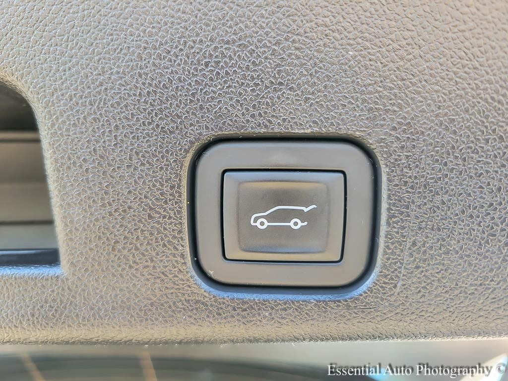 2025 GMC ACADIA - Image 20