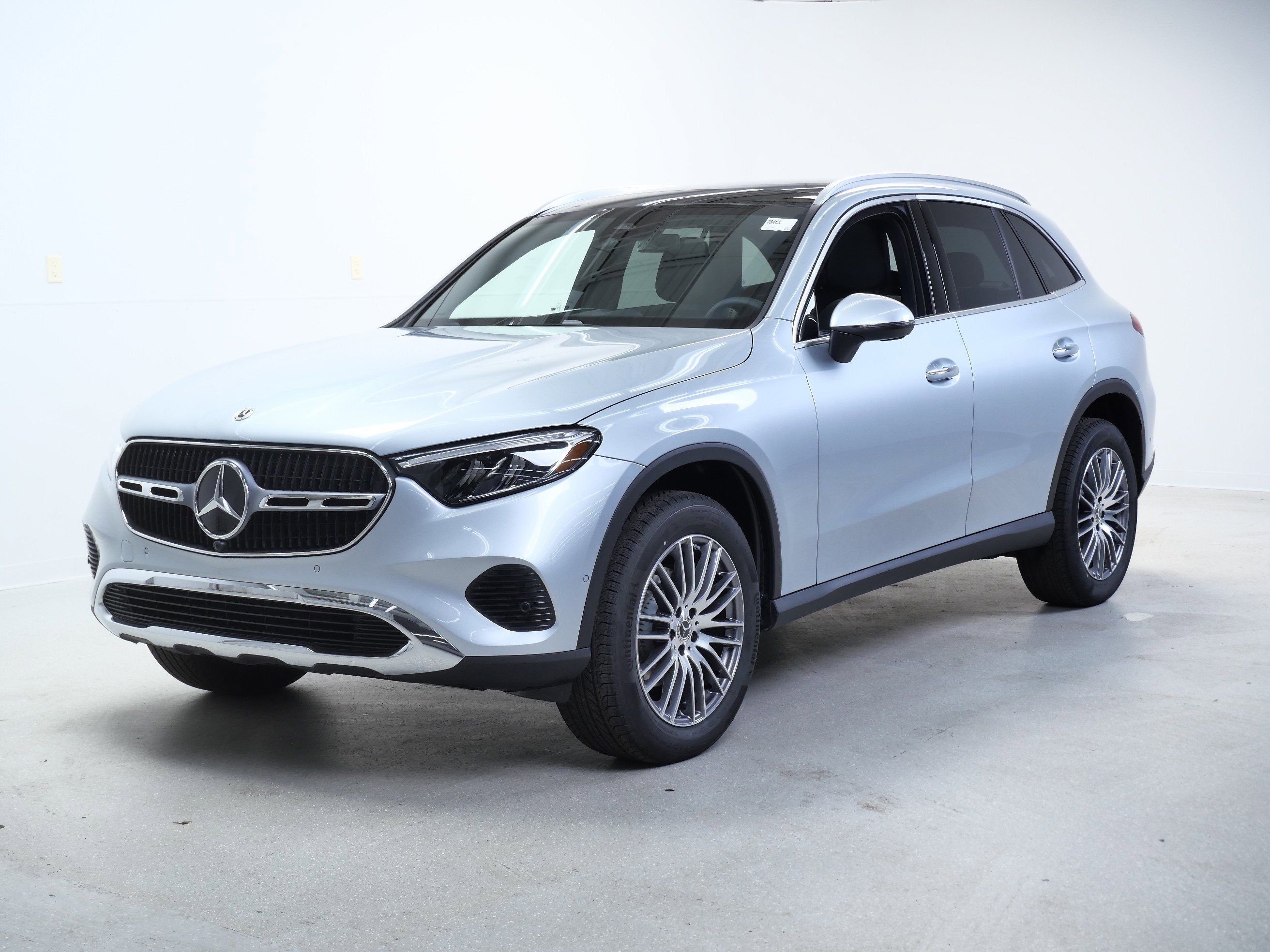 New 2026 Cirrus Silver Metallic Mercedes-Benz GLC 300 image 4