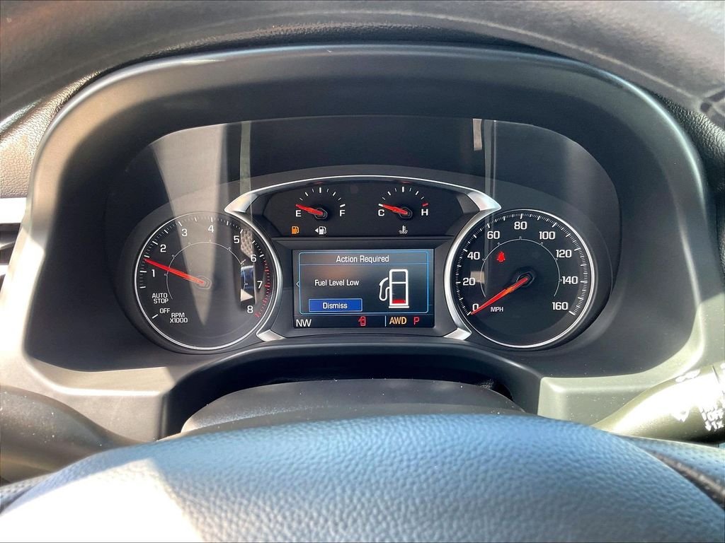 Used 2023 White GMC SLE image 26