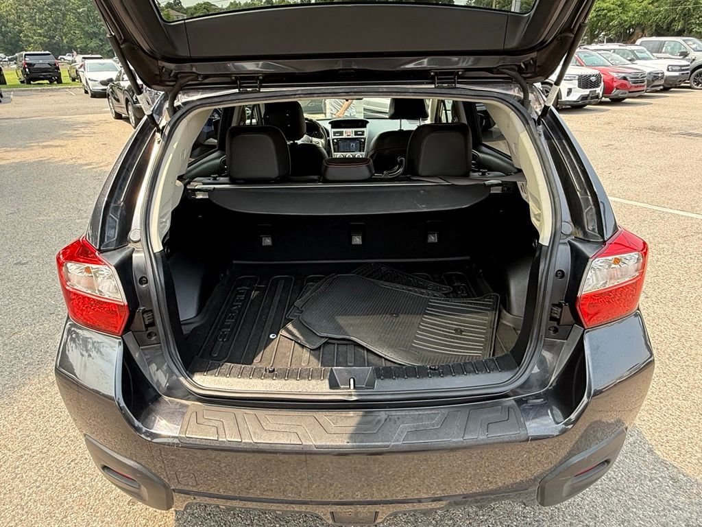Used 2017 Gray Subaru 2.0i Limited image 27