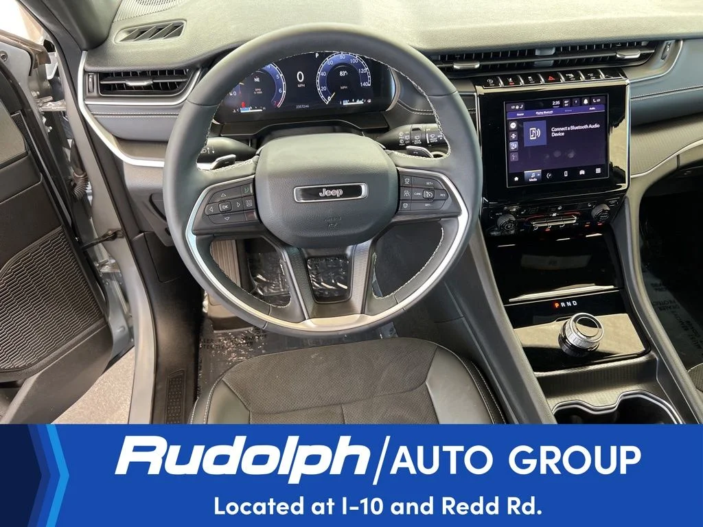 Used 2025 Silver Jeep Altitude image 15