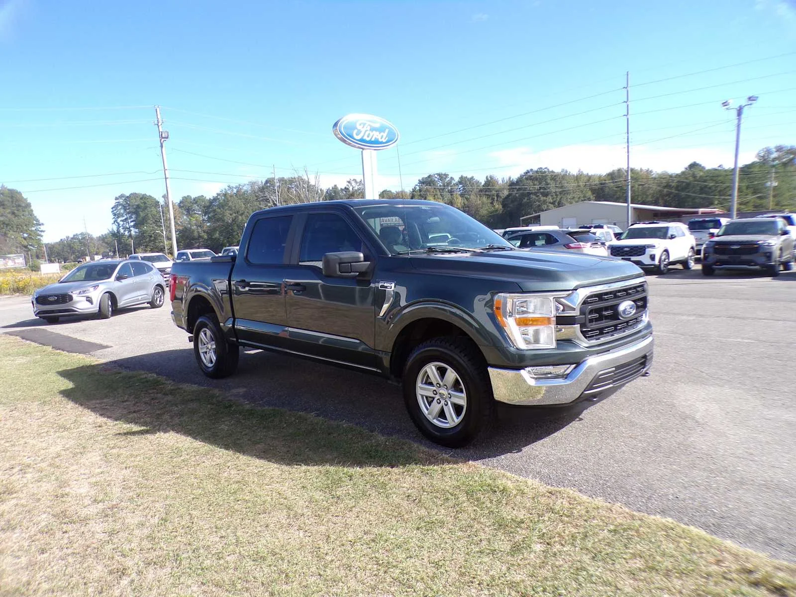 Used 2021 Guard Metallic Ford XLT image 3