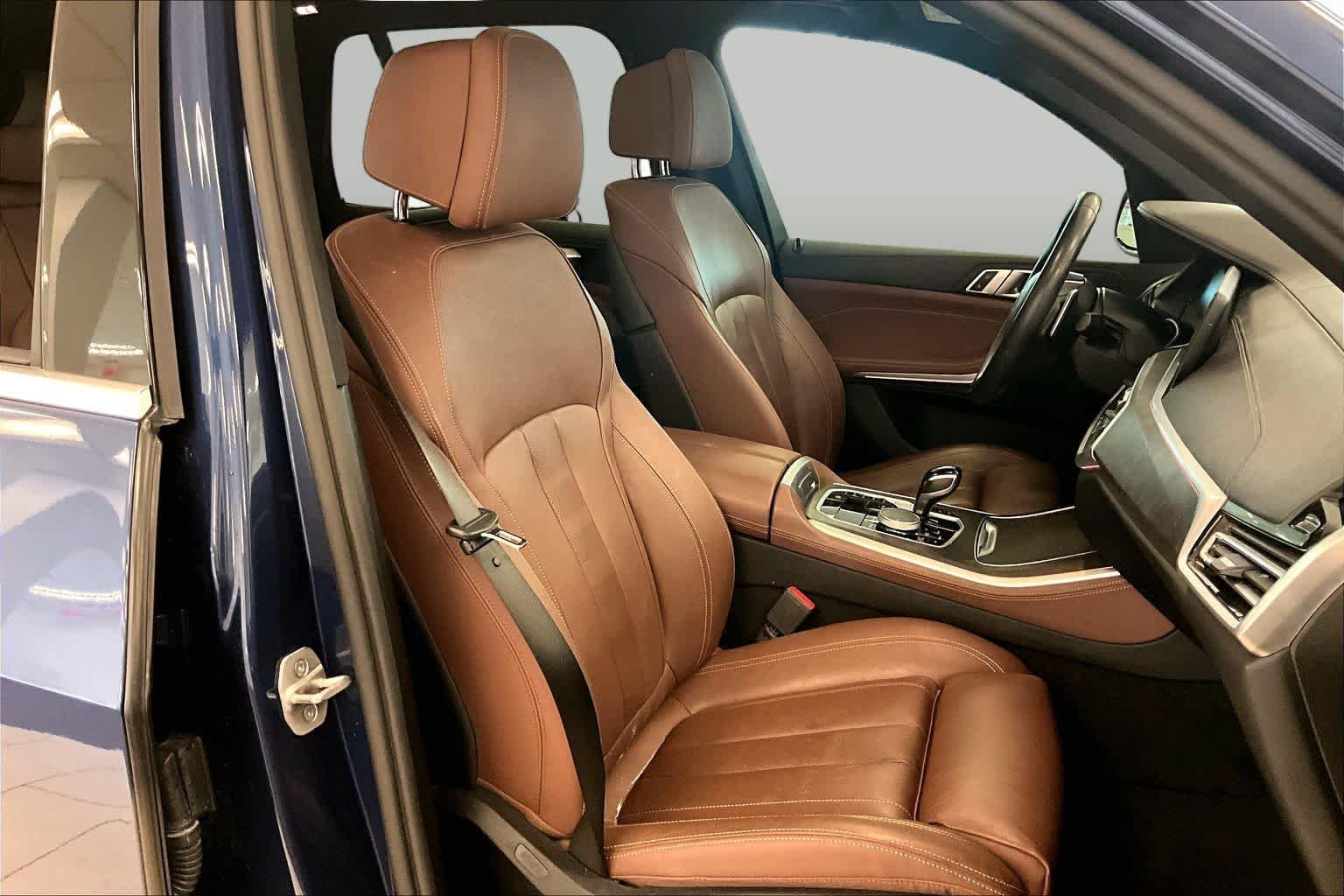 Used 2022 Phytonic Blue Metallic BMW sDrive40i image 8