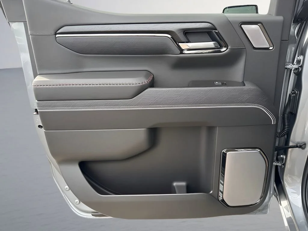 New 2026 Sterling Metallic GMC AT4X image 31