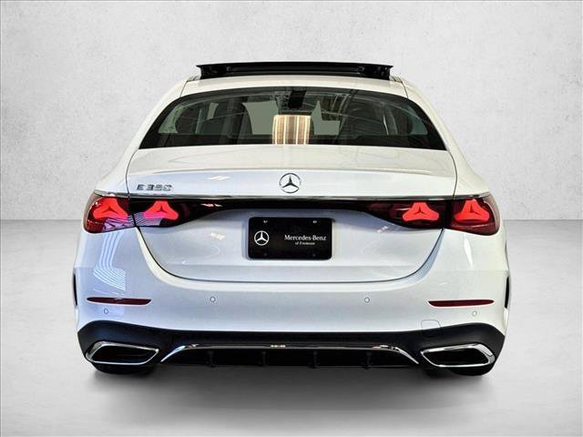 New 2026 MANUFAKTUR Moonlight White Metallic Mercedes-Benz E 350 image 36