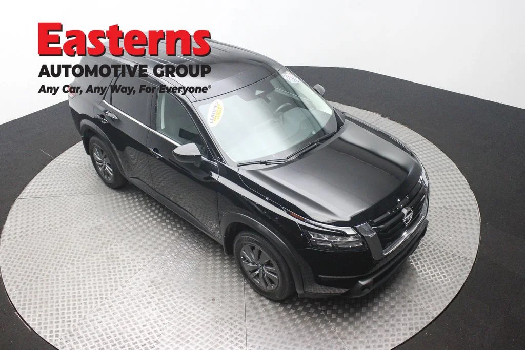 Used 2024 Black Nissan S image 3