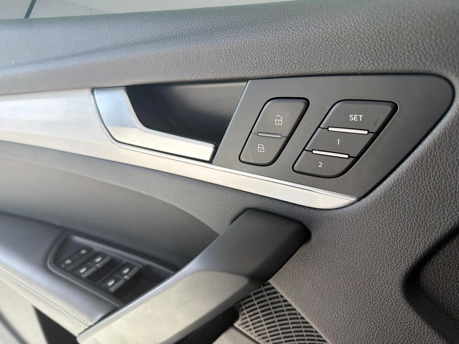 Used 2022 White Audi SQ5 Technik image 22