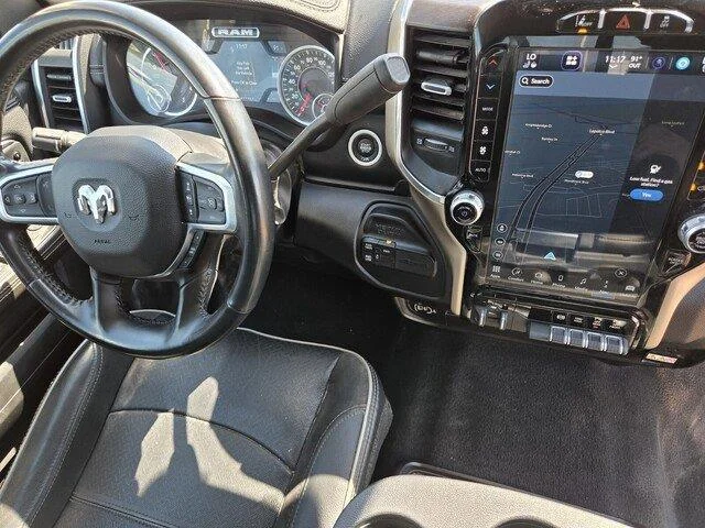Used 2024 Billet Silver Metallic Clearcoat Ram Laramie image 32