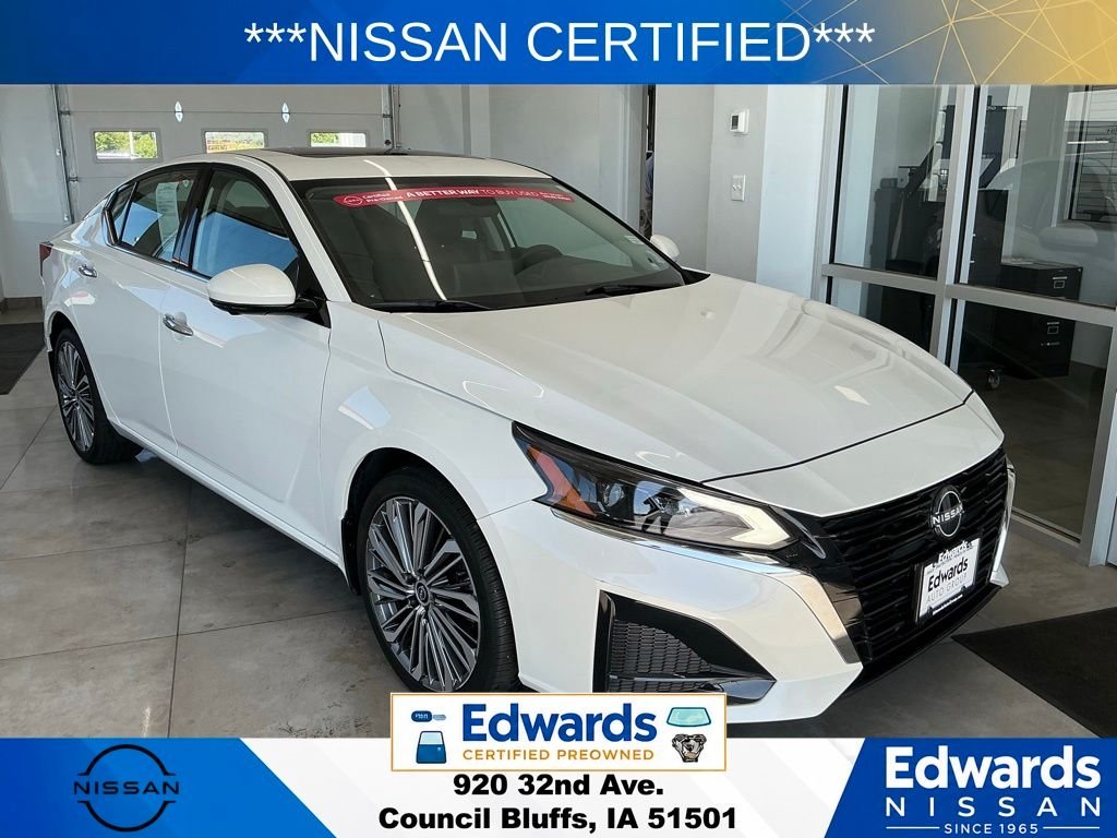 Used 2023 White Nissan 2.5 SL image 2