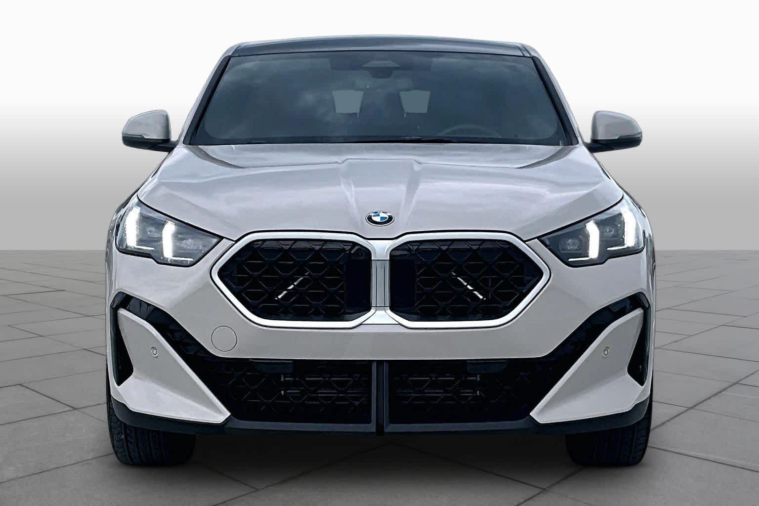 Used 2026 Dune Grey Metallic BMW xDrive28i image 3