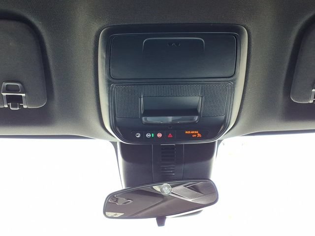 Used 2025 Summit White Chevrolet LT image 22