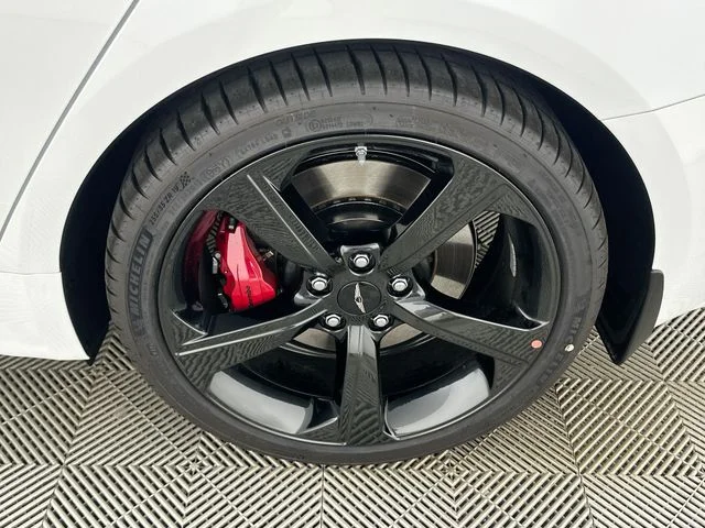 New 2026 White Genesis 3.3T Sport Prestige image 23