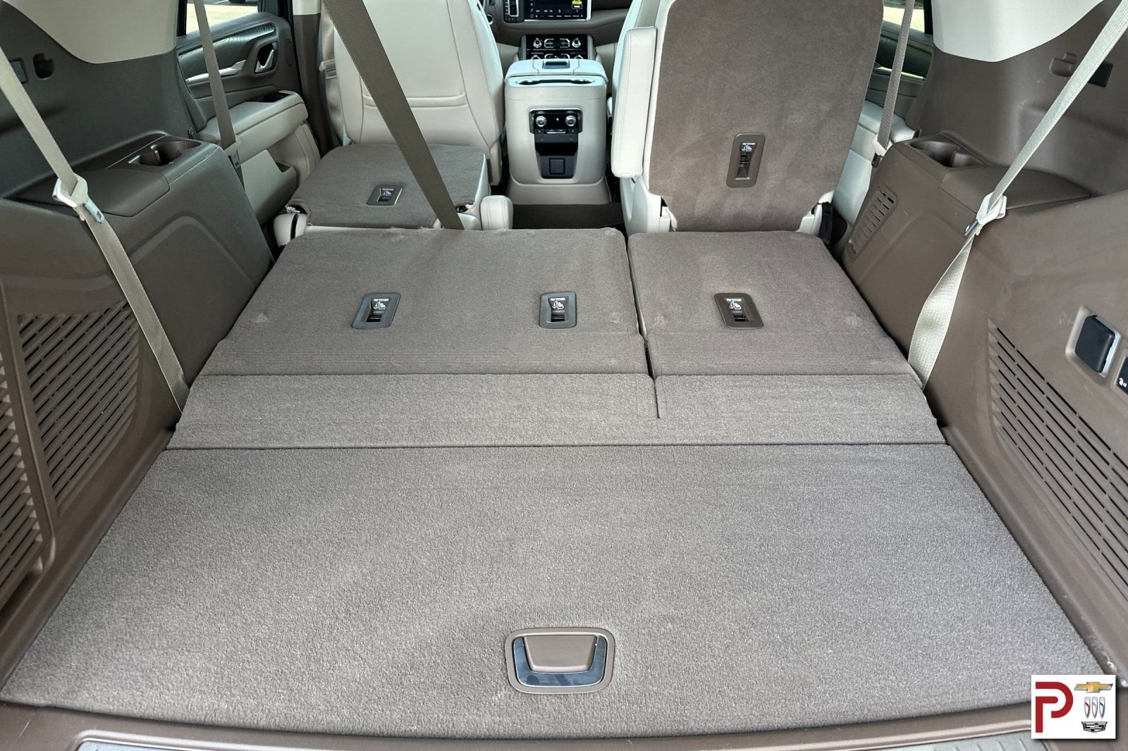 Used 2024 White GMC Denali image 18