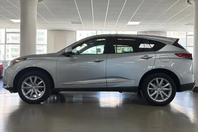 Used 2023 Lunar Silver Metallic Acura Base image 9