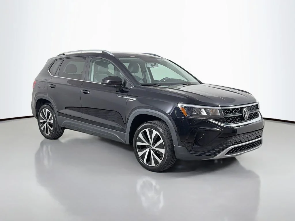 Used 2022 Black Volkswagen 1.5T SE image 3