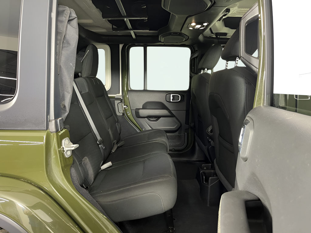 Used 2021 Green Clearcoat Jeep Unlimited Sahara image 14