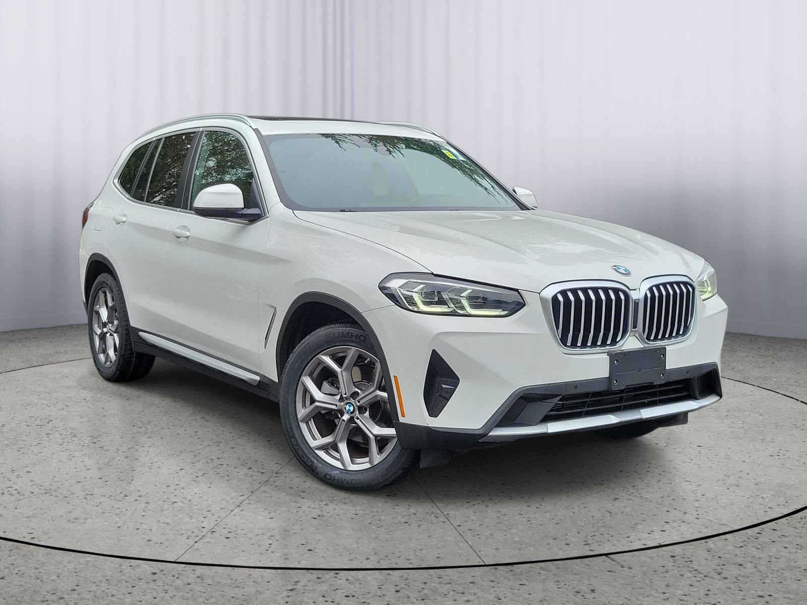 Used 2023 White BMW xDrive30i image 1
