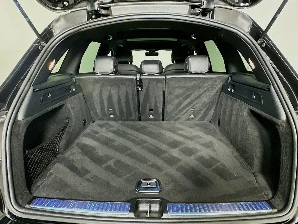Used 2021 Black Mercedes-Benz GLC 300 image 25