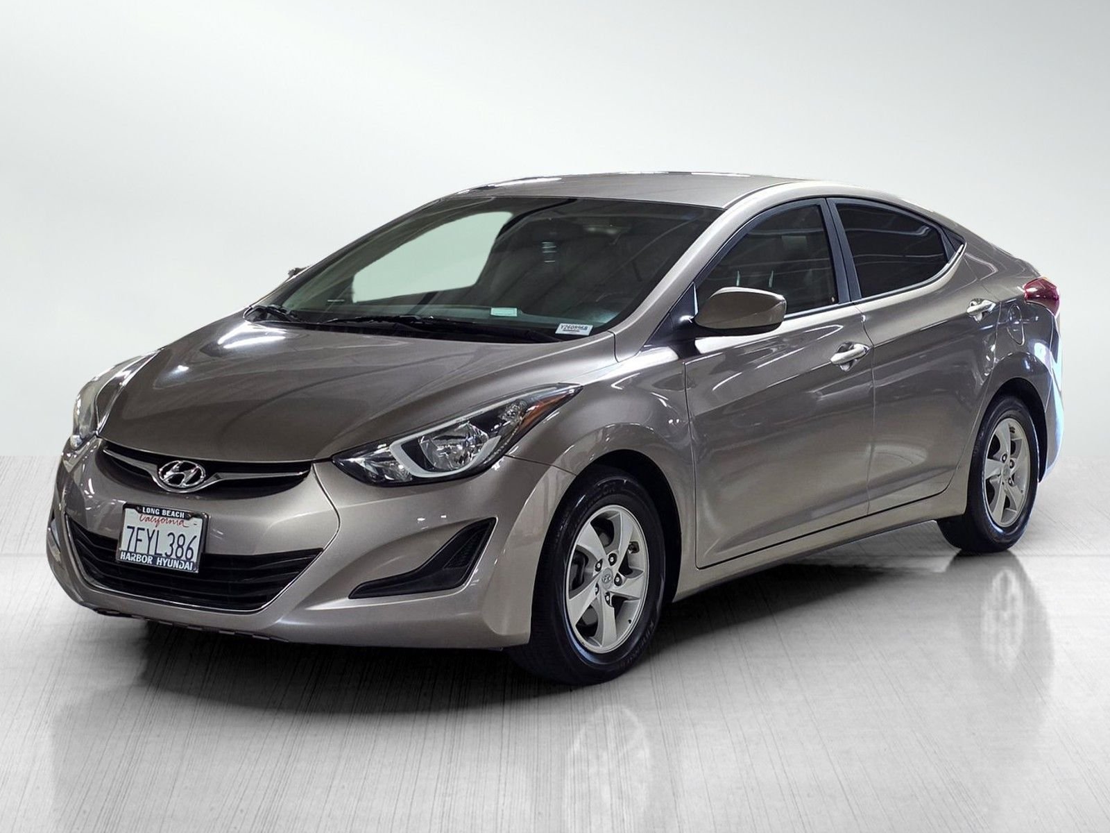 Used 2014 Desert Bronze Hyundai SE image 3