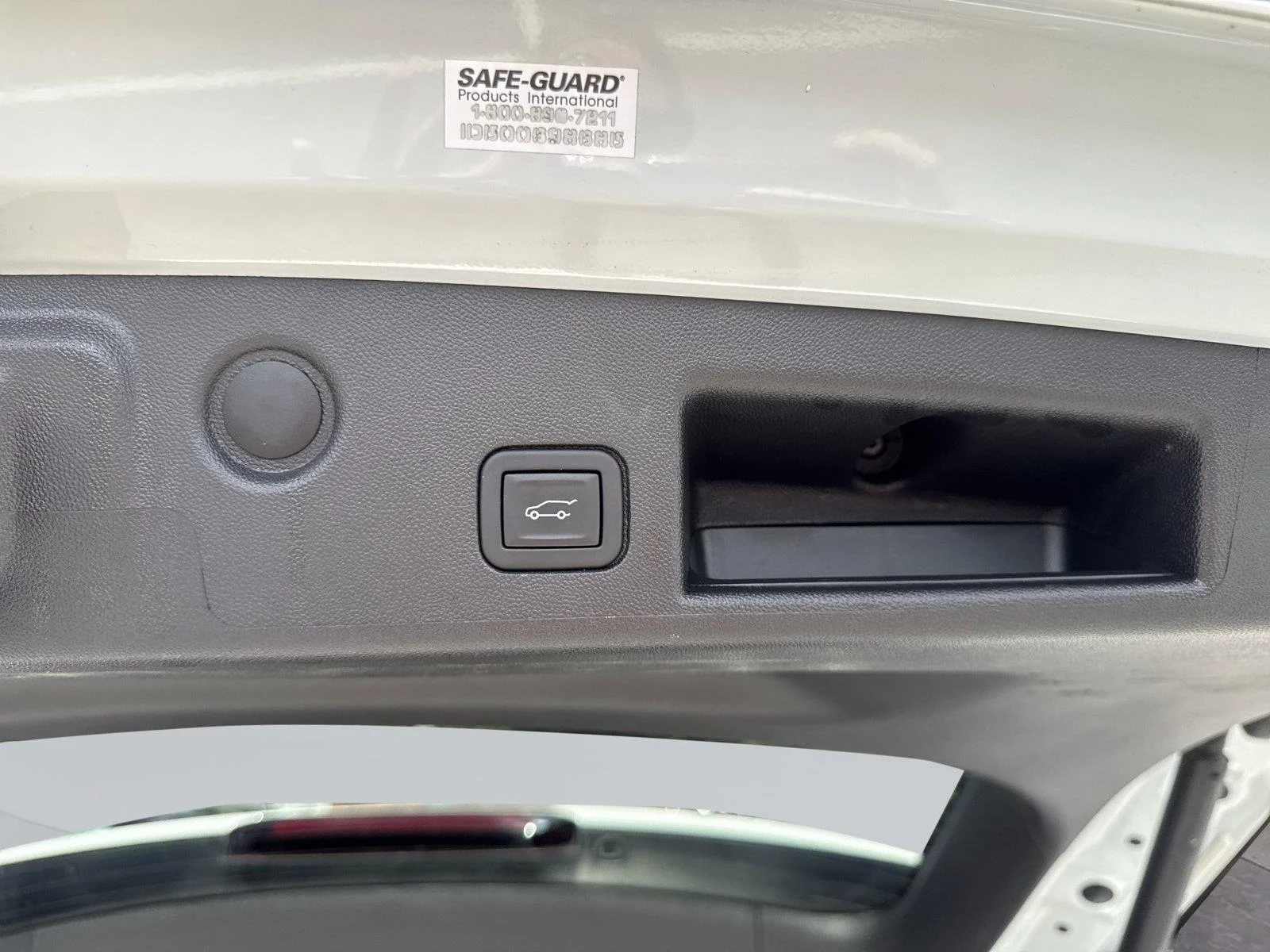 Used 2024 Summit White Chevrolet LT image 34