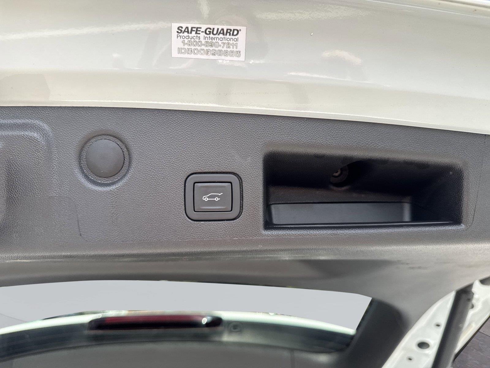 Used 2024 Summit White Chevrolet LT image 34