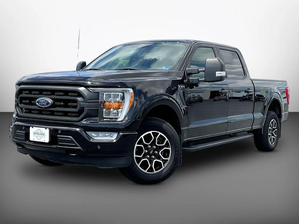 Used 2022 Agate Black Metallic Ford XLT image 3
