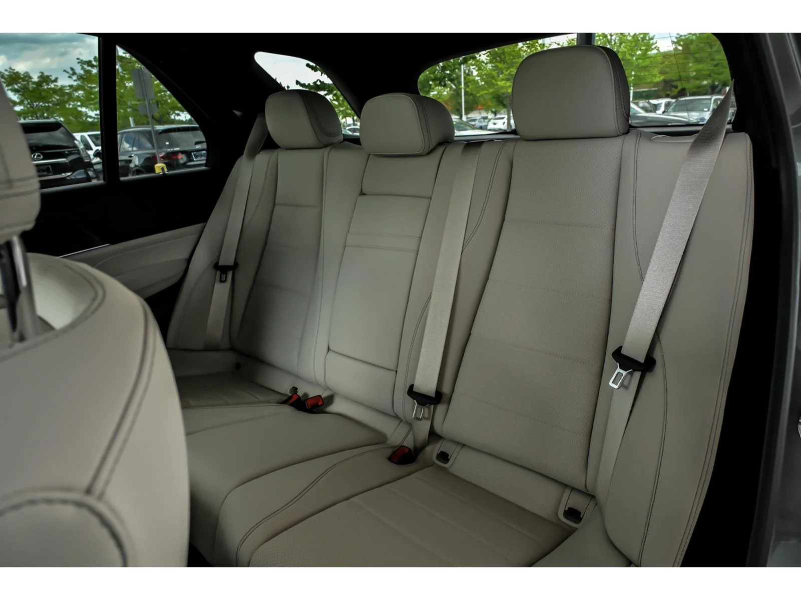 New 2026 Selenite Grey Metallic Mercedes-Benz GLE 450 4MATIC® image 9