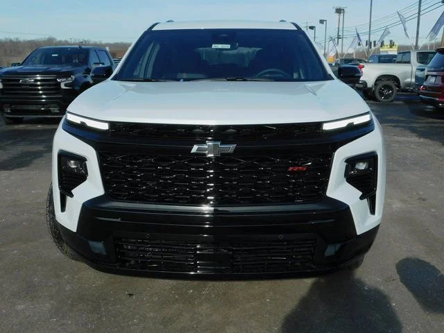 New 2026 Polar White Tricoat Chevrolet RS image 3
