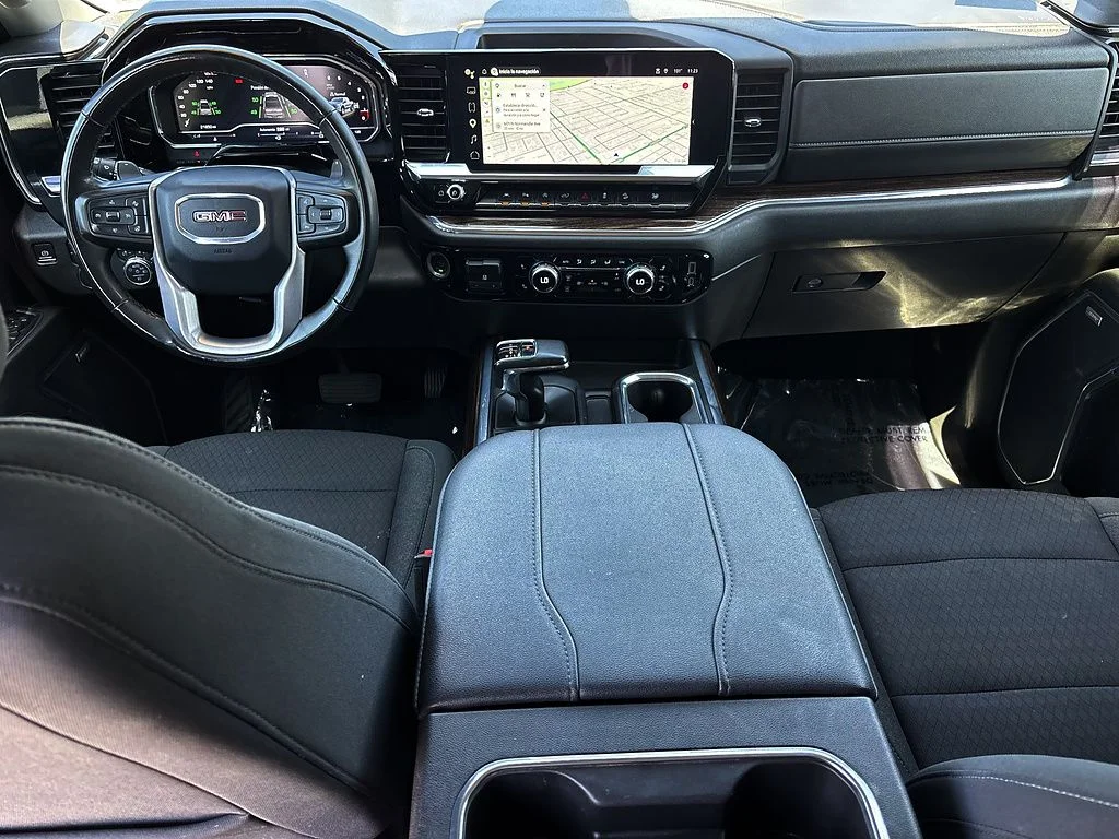 Used 2024 White GMC Elevation image 24