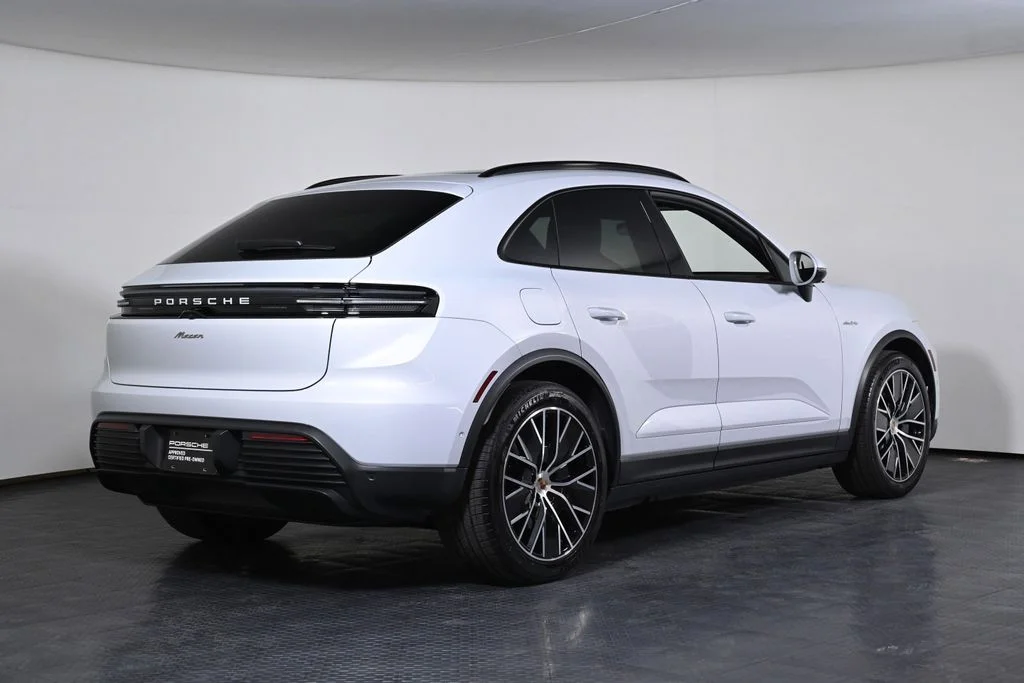 Used 2025 Ice Grey Metallic Porsche  image 7