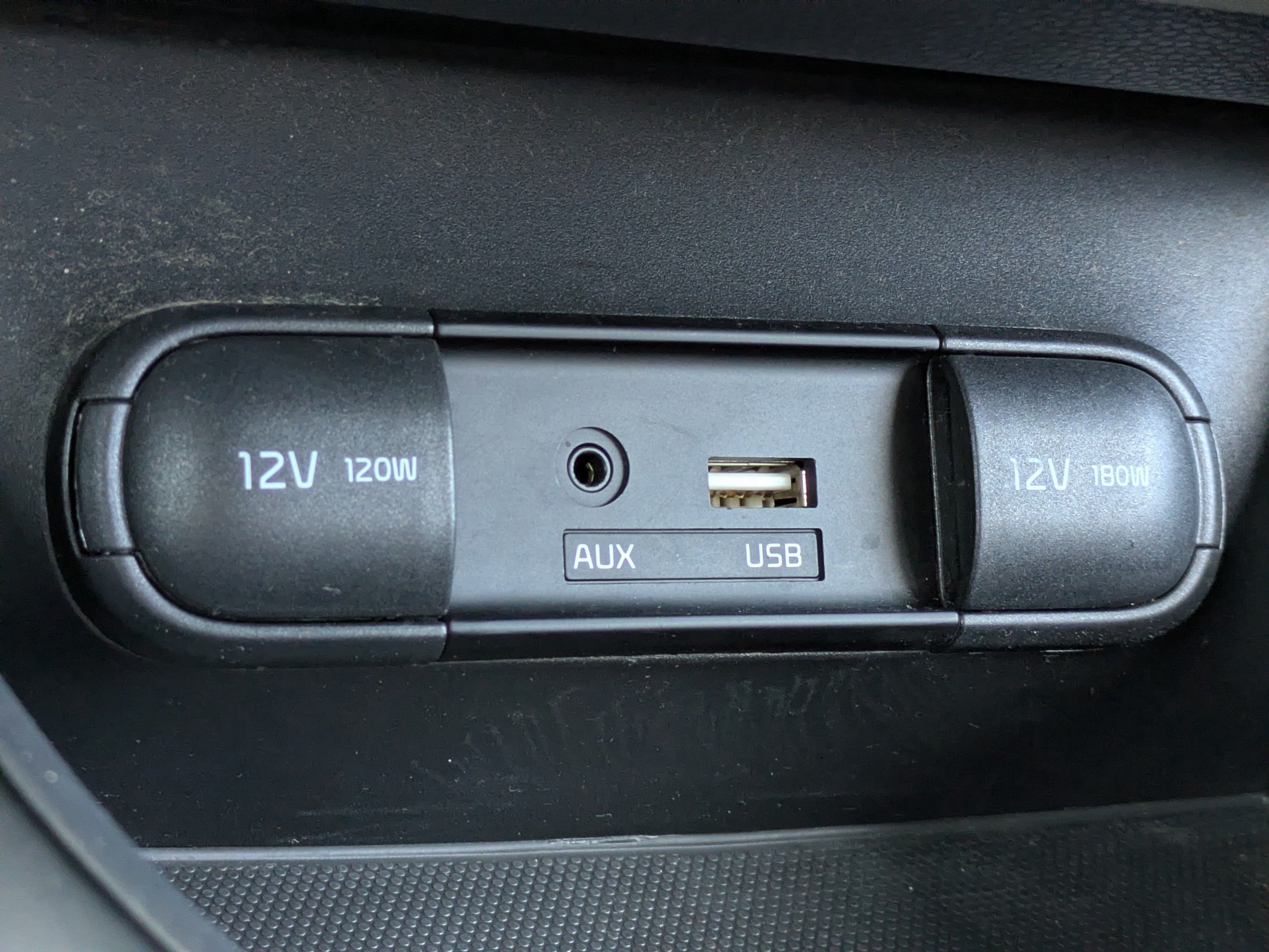 Used 2016 Clear White Kia BASE image 18