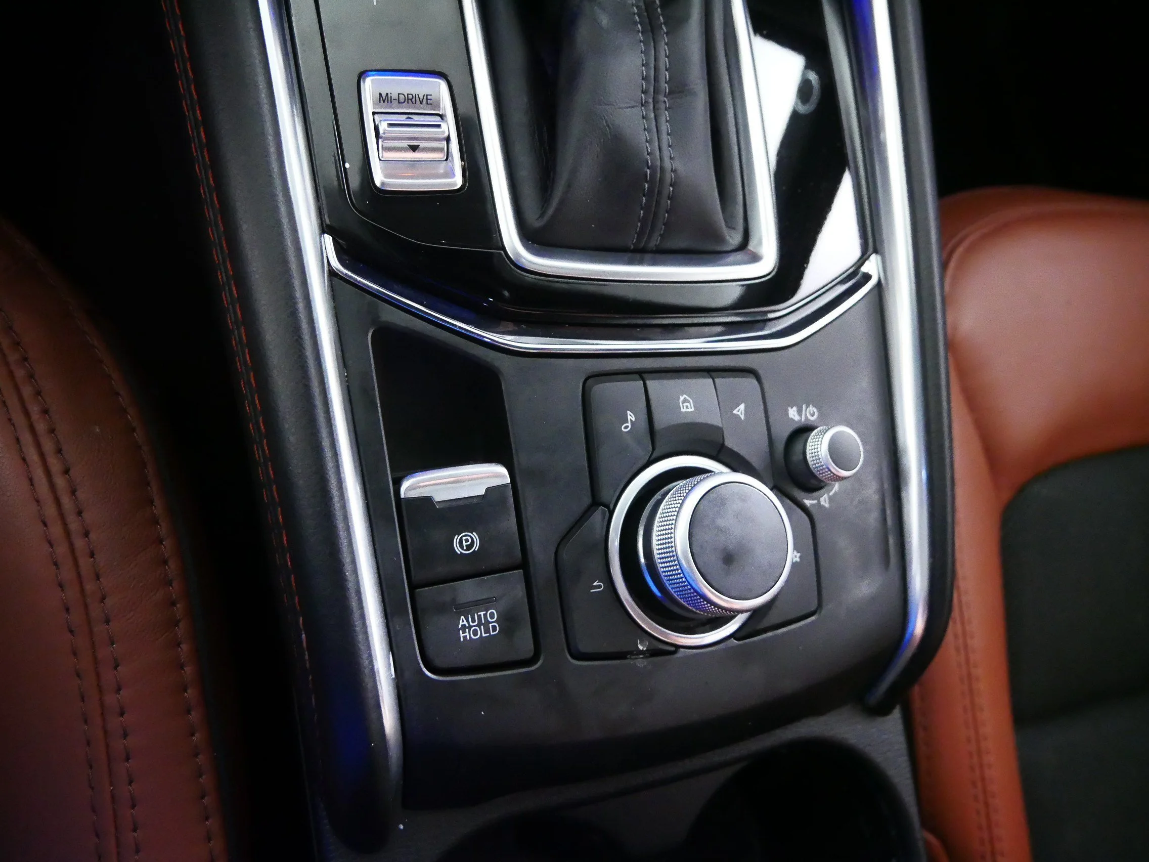 Used 2024 Rhodium White Metallic Mazda 2.5 Carbon Turbo image 30