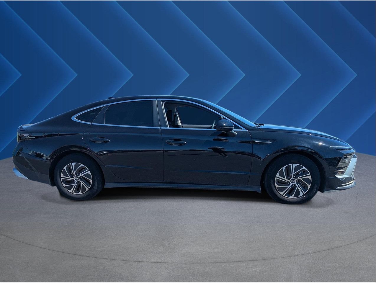 New 2026 Abyss Black Hyundai Blue image 2