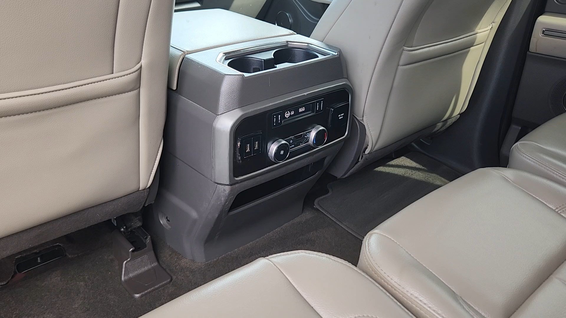 2019 Ford Expedition XLT - Photo 17